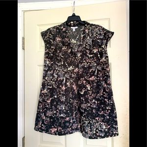 Liz Lange maternity top